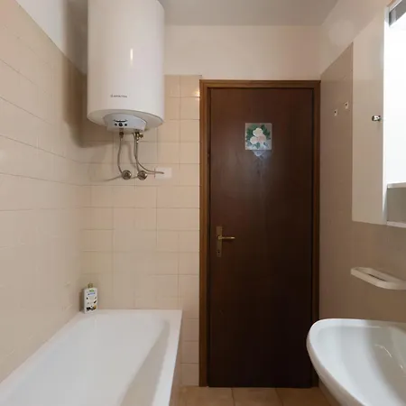 Apartment Niki By Interhome Domaso